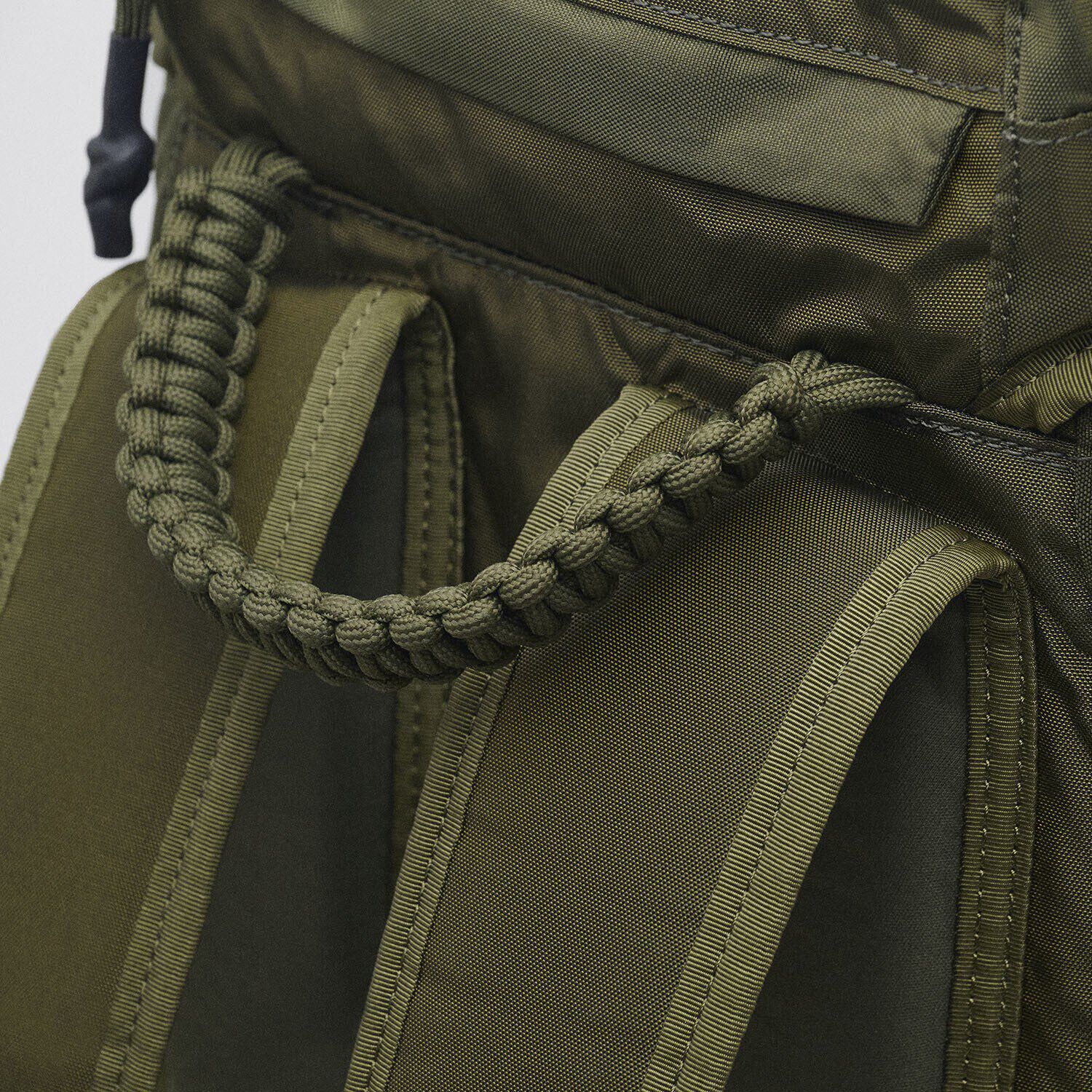 Mochila M.A.L.I.C.E. Sintética