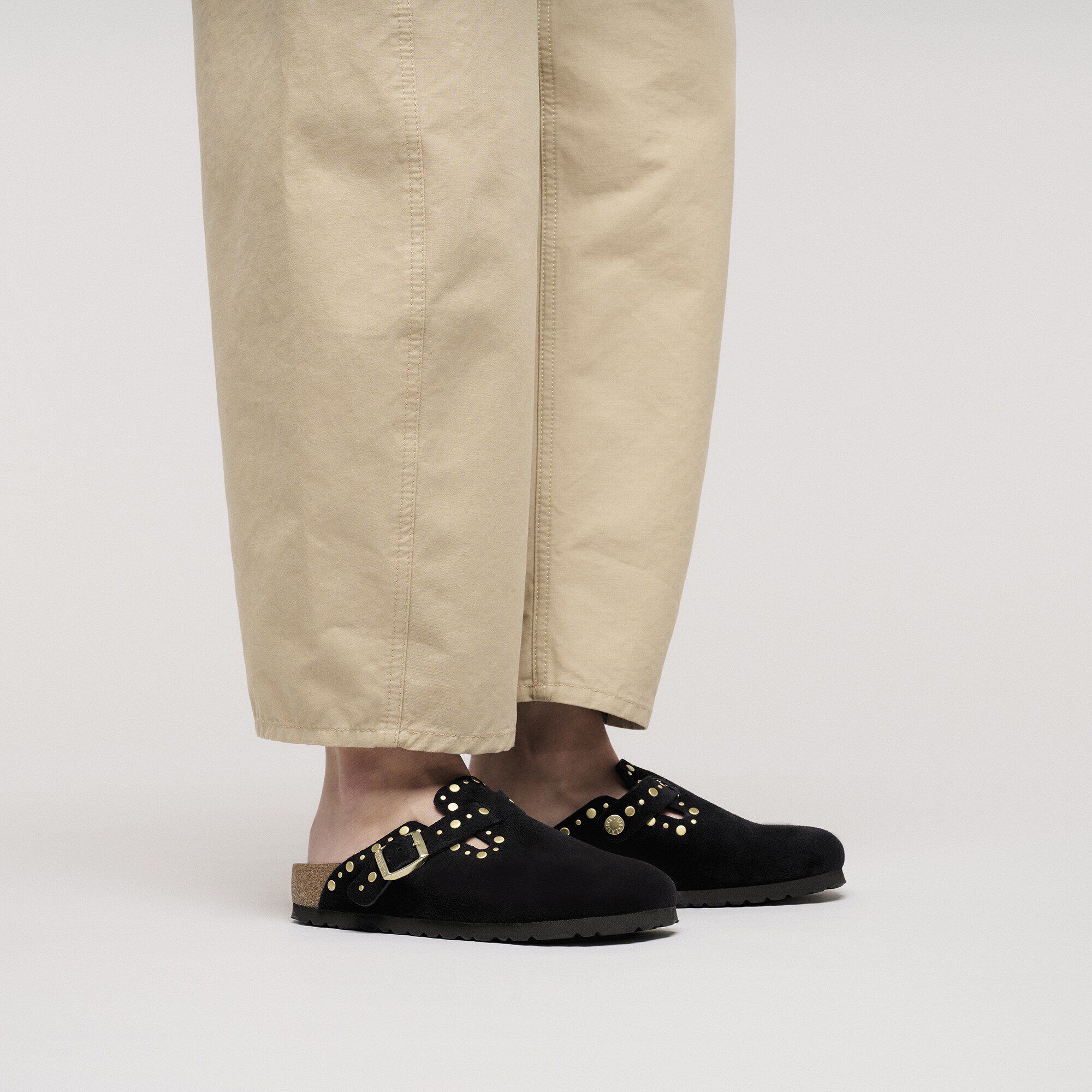 Suede Leather Boston Rivet